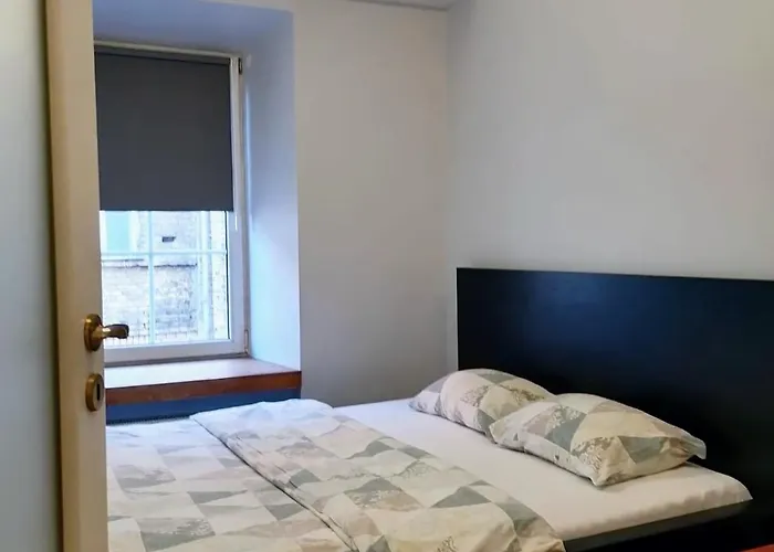 Baron's Old Town Butas